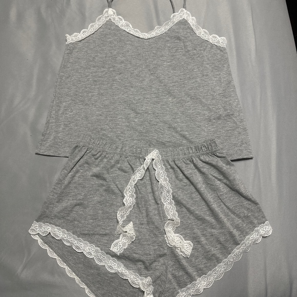 Pijama set - Picture 1 of 4